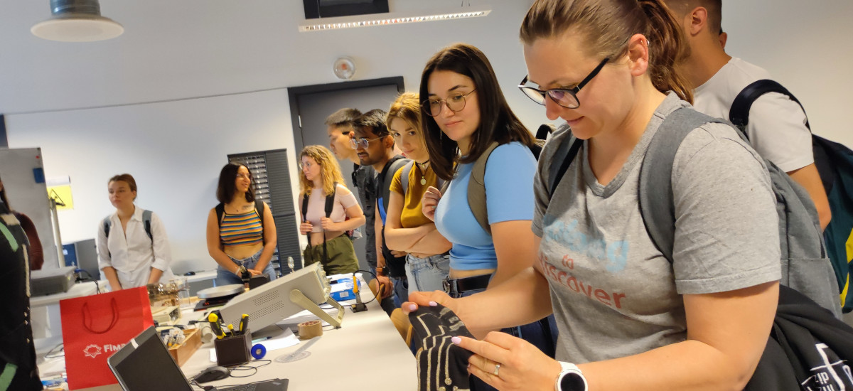 Estudiantes de Ingeniería Biomédica, en la escuela de verano `No linear life¿ de EUt+ en Riga